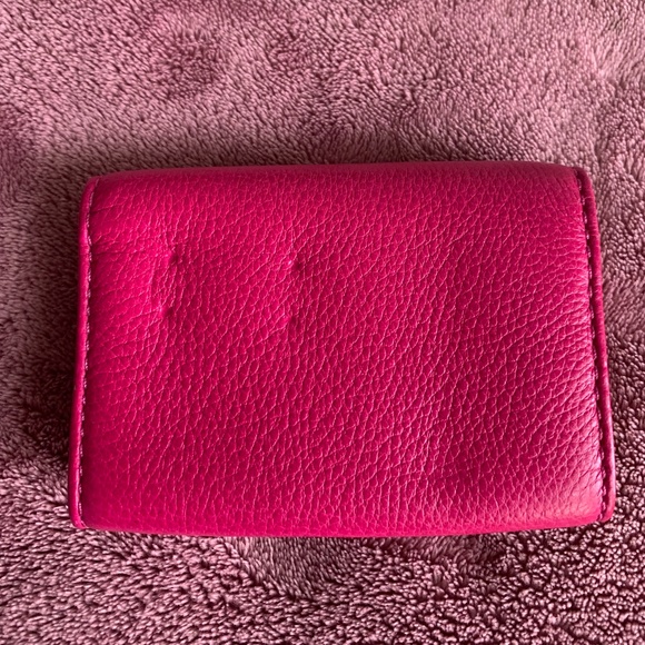 Michael Kors Large Credit Card Case In Fuchsia - Picture 2 of 5